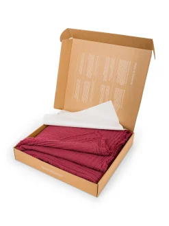 society limonta Biancheria Da Letto|Coperte E Plaid|Plaid morbidissimo in pura lana Special Capsule SOCIETY Made in Italy per Coincasa Rosso scuro