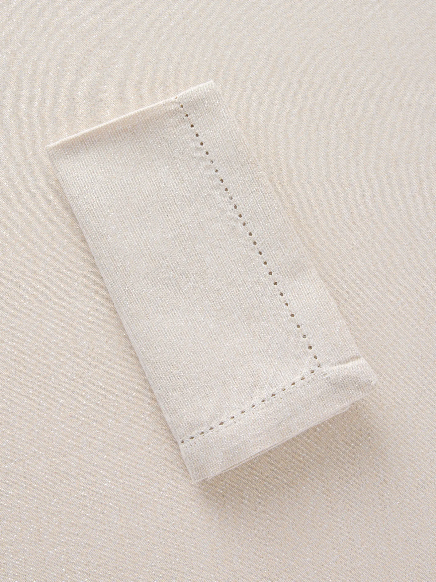 coincasa Tovaglie E Tovaglioli|Tovaglie E Runner Natalizi|Set 2 tovaglioli in cotone e lurex con orlo à jour Bianco