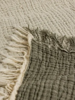 coincasa Arredo Soggiorno|Telo arredo in puro cotone con frange Verde